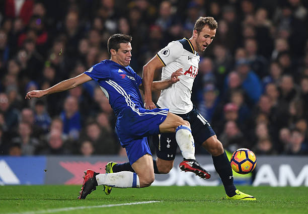 通过一系列 通过一系列